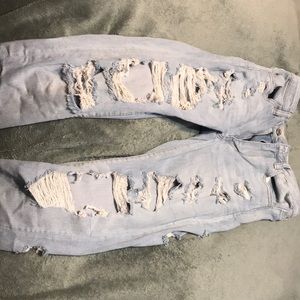 American Eagle Ripped jeans. U.S. size 6